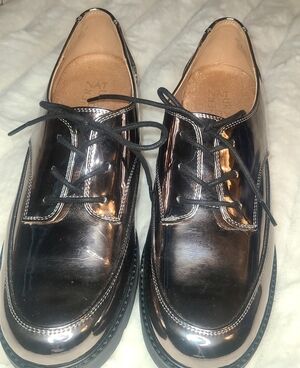 Naturalizer Gold and Silver Flats with Elegant Design